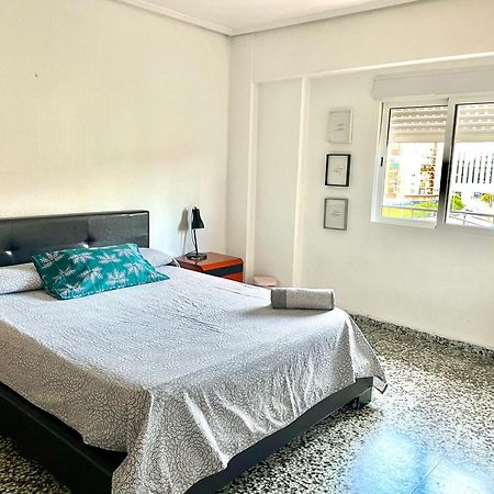 Private Room In Shared Apartment Valencia Workstay Exterior foto